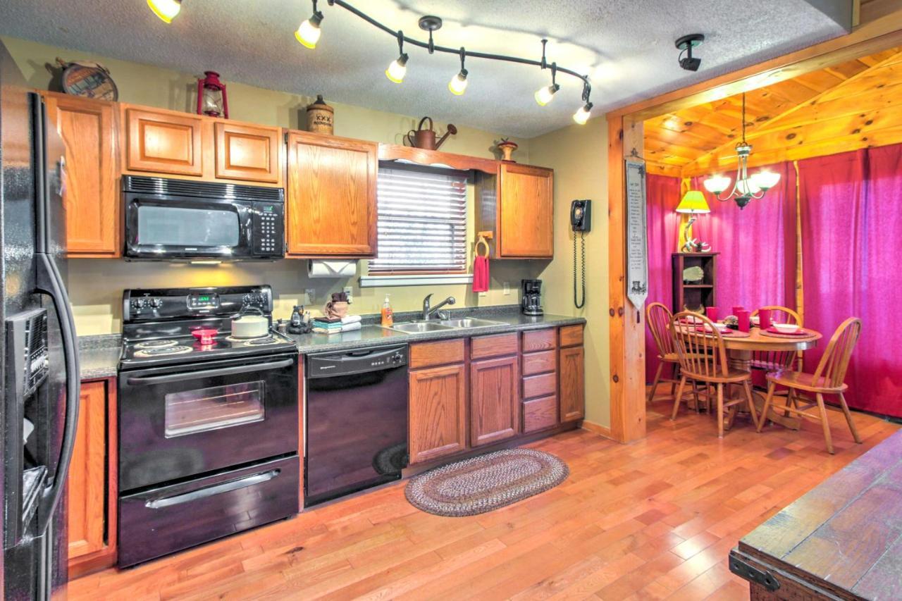 Tree Top Dream Cabin With Hot Tub In Gatlinburg! Βίλα Εξωτερικό φωτογραφία