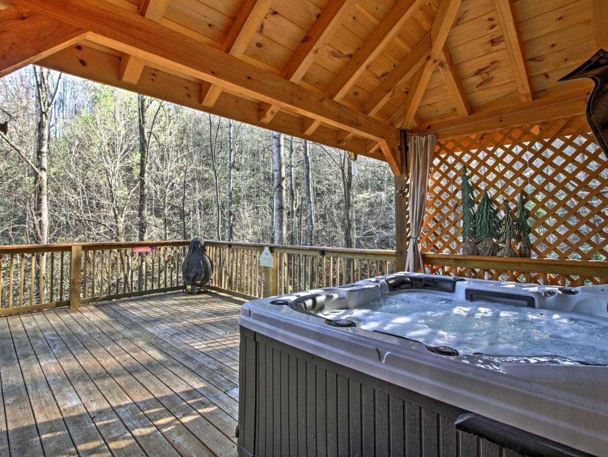 Tree Top Dream Cabin With Hot Tub In Gatlinburg! Βίλα Εξωτερικό φωτογραφία